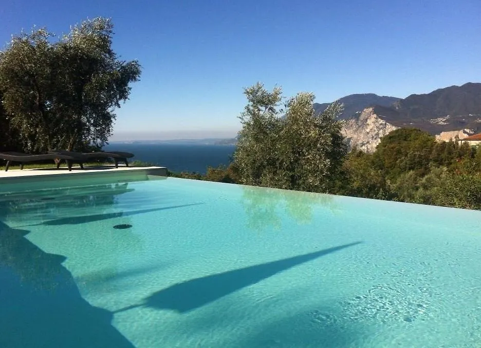 Guesthouse Grand View-1
